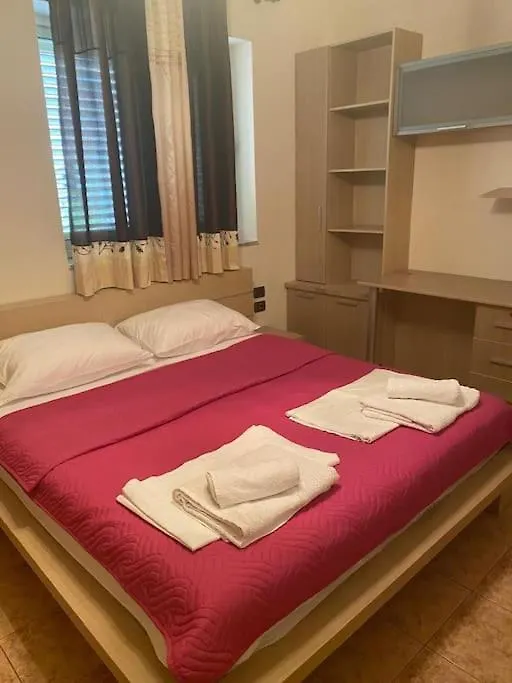 地拉那Dario House公寓 阿尔巴尼亚